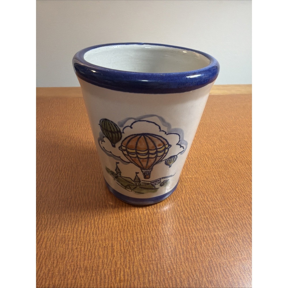 Vintage Louisville Stoneware-Kentucky Derby Hot Air Balloon Cup Blue/ White 1982